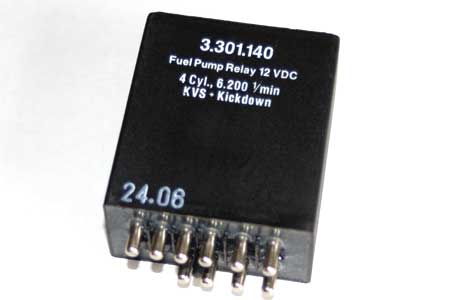 Mercedes W460 Fuel Pump Relay 230GE.